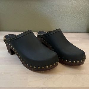 Sandgrens Rome Mules / Swedish Wooden Clogs / Nubuck Leather / Olive EU 40 US 9